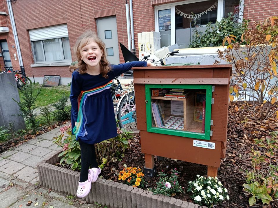 Kinderboekenruilkast Gezinsbond Voortuin Kind
