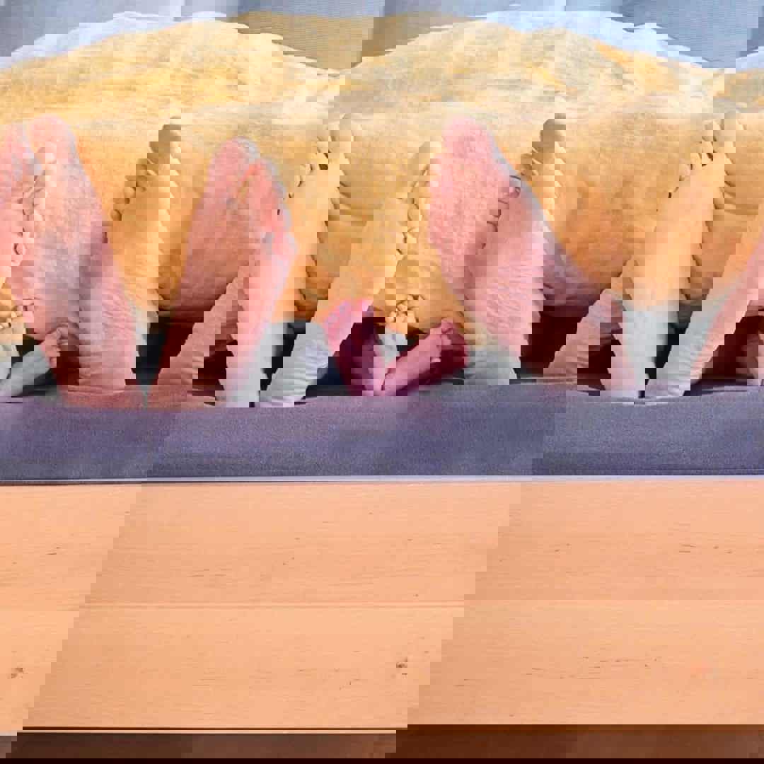 Koppel met kind in bed: valentijn na kinderen 'Waar is onze relatie gebleven?' 