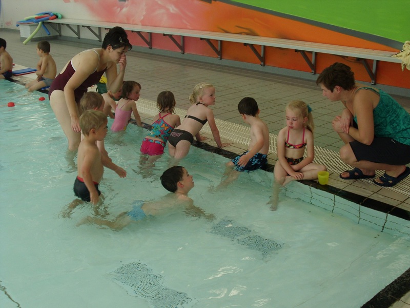 Watergewenning voor baby, peuter en kleuter/kleuterzwemmen