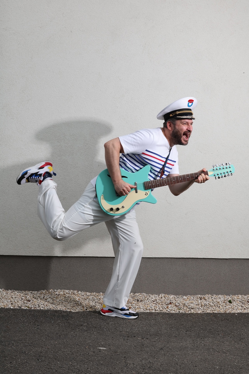 Kapitein Winokio Met Gitaar