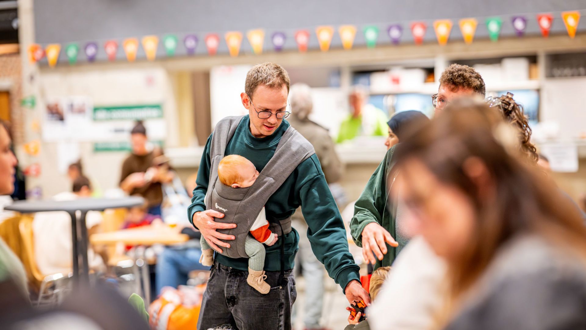 Tweedehandsbeurs 2HB Papa Baby Fotograaf Jan Crab