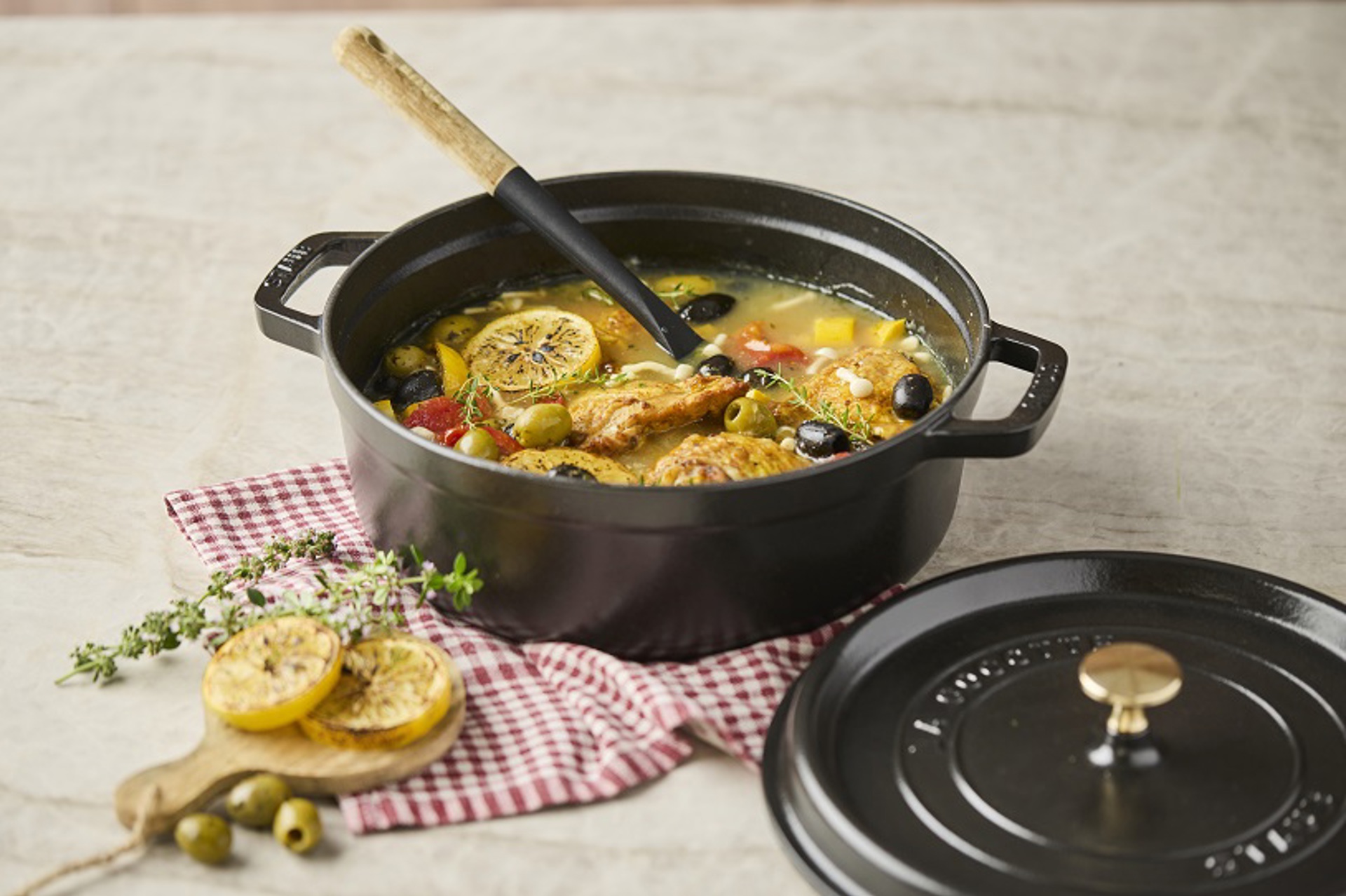Zwarte Cocotte Staub