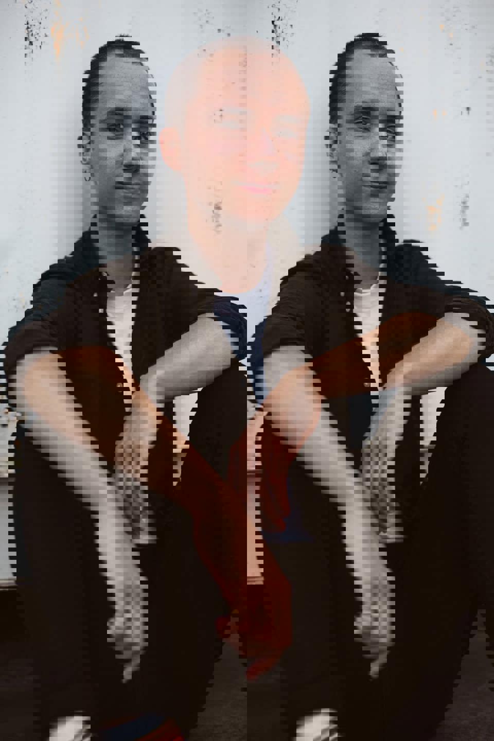 Senne Misplon zittend