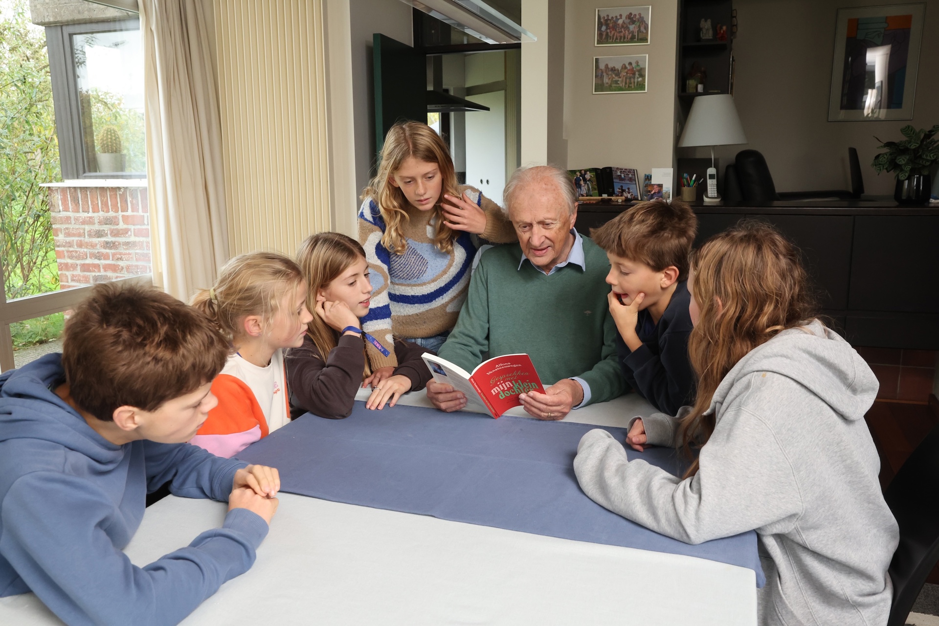 Kunst Van Een Goed Gesprek Alfons Vansteenwegen over praten met je kleinkinderen