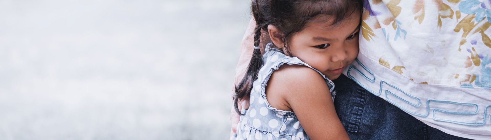 Als Kind Bang Is Weinig Durft Kind Aan Been Moeder