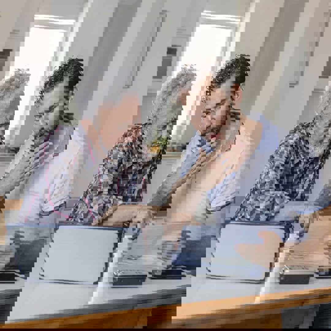 Bepaal met een zorgvolmacht zelf wie op je oude dag je zaken regelt