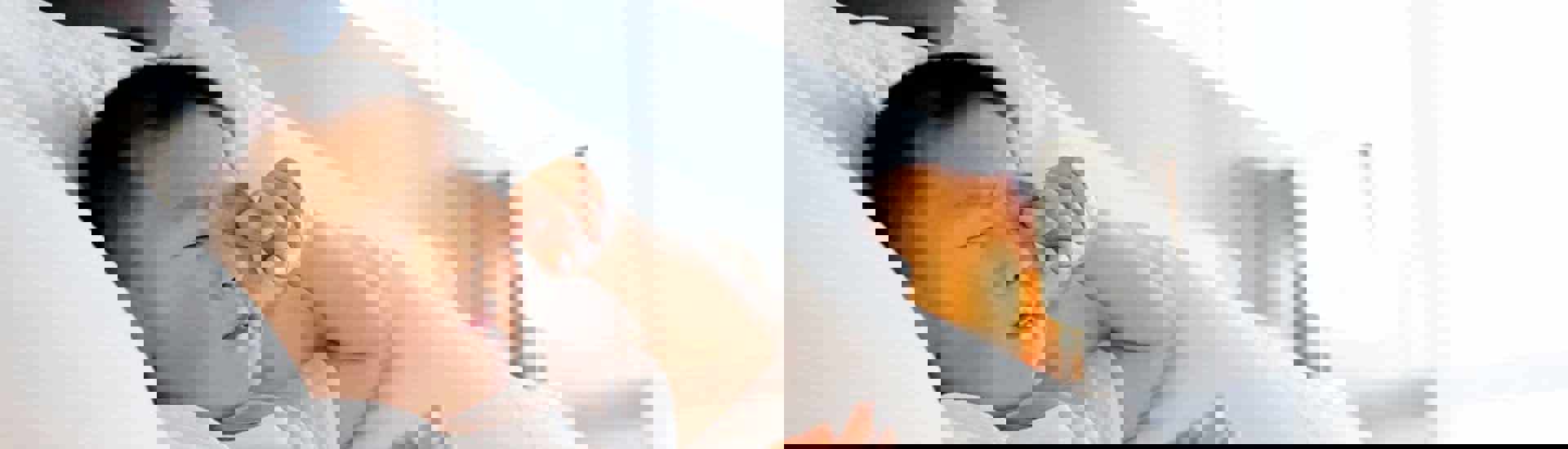 Kind ligt in bed en wrijft in de ogen: hoe weet je of je kind voldoende slaapt?