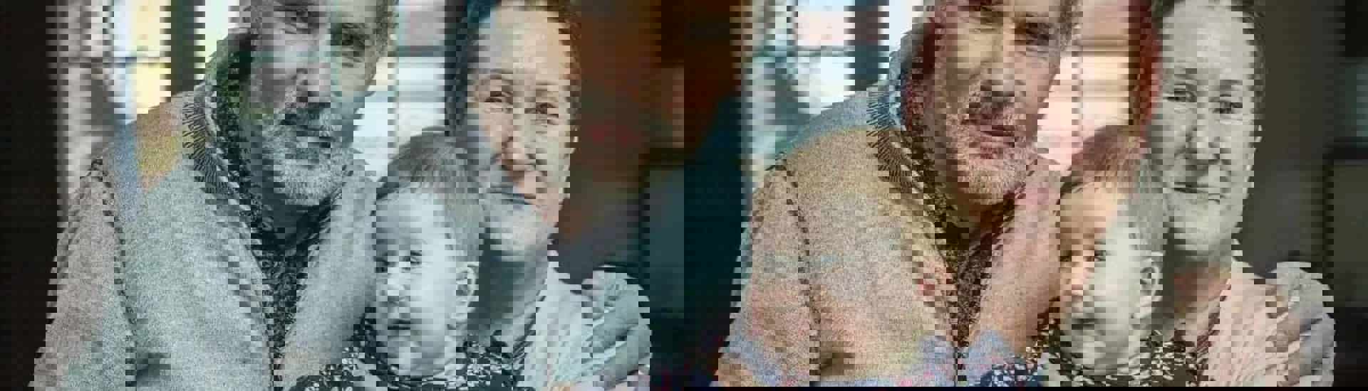 Greta en Rudi met hun kleinkind: voor het eerst oma en opa