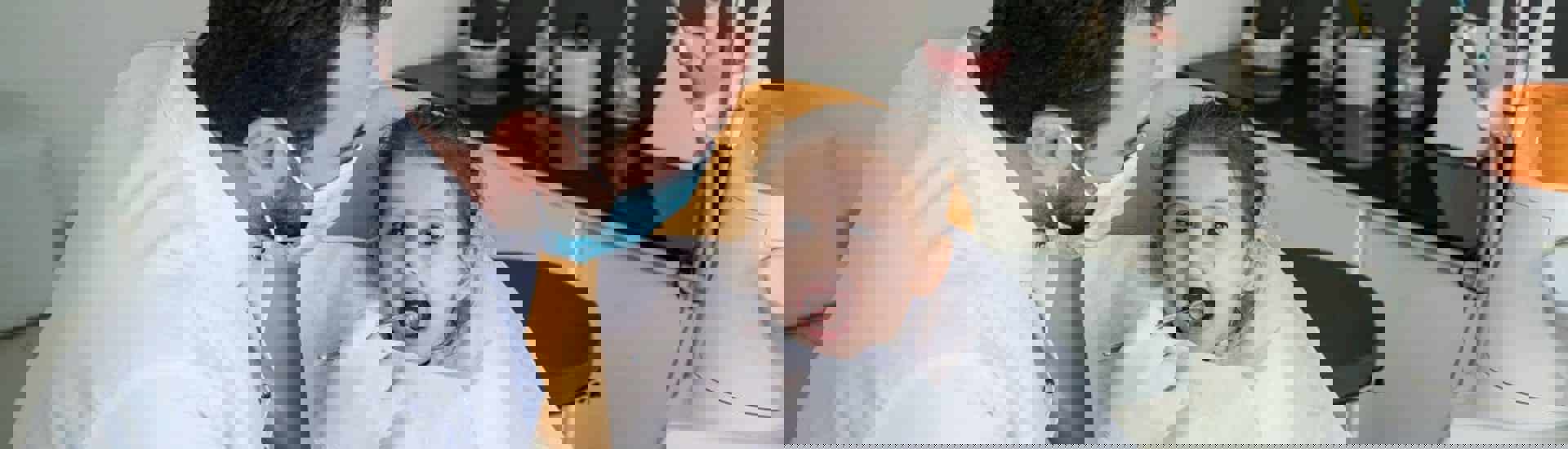 Peuter voor het eerst bij de tandarts