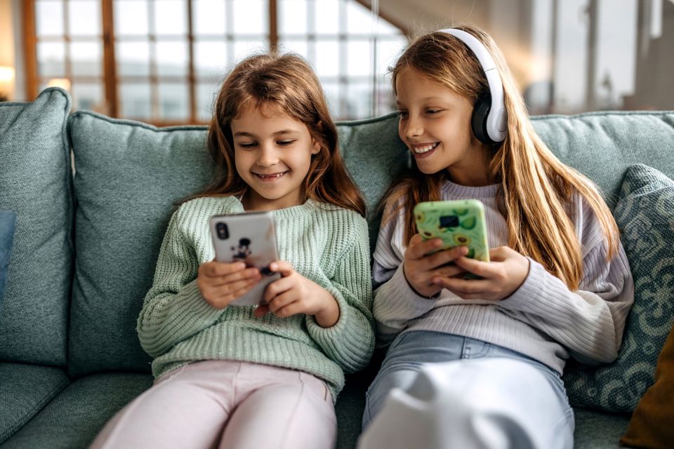 2Meisjes Smartphone Zetel Grijs