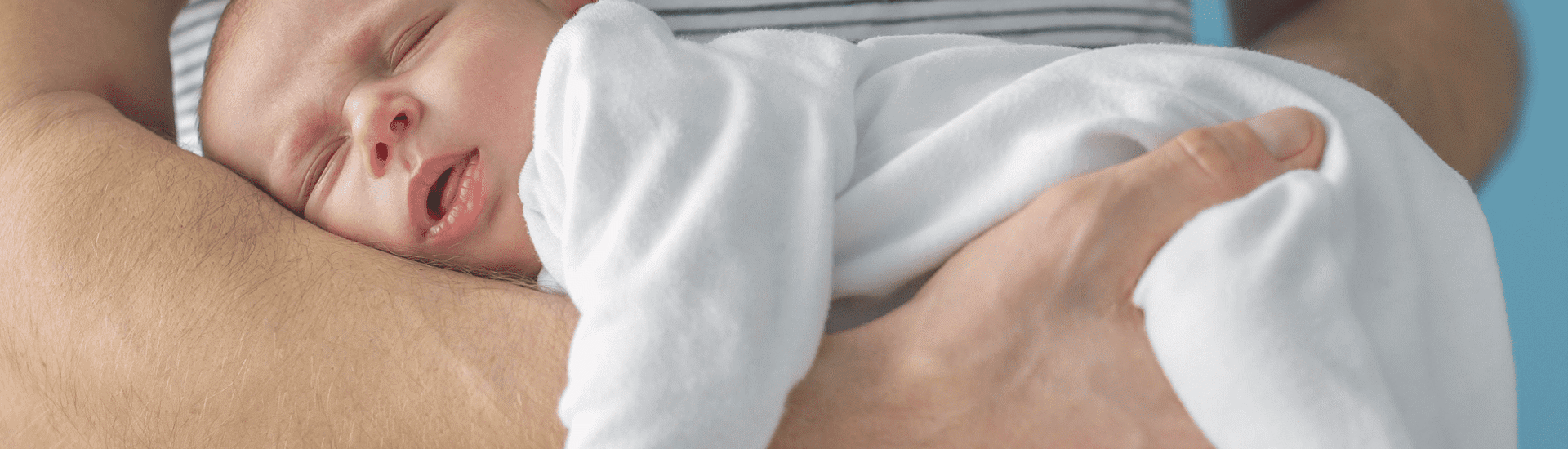 Slapende baby: Krampjes