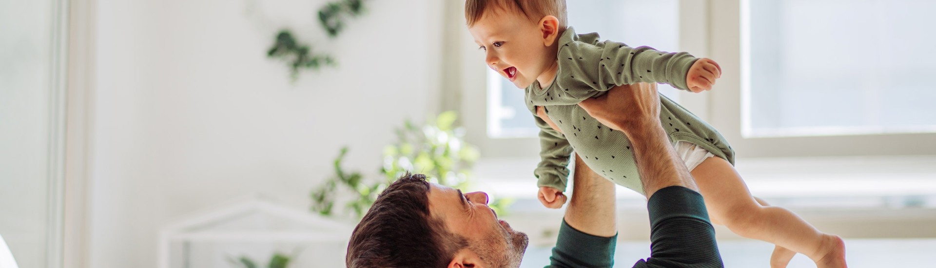 Ondersteunen Met Gebaren Papa Baby Vlieger