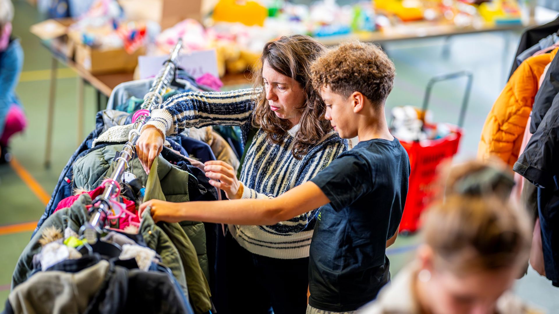 Tweedehandsbeurs 2HB Mama Tiener Jan Crab