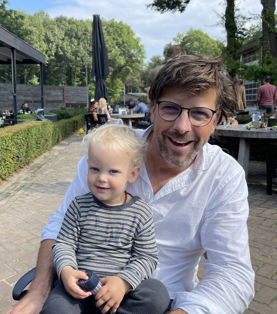 Opvoedexpert Eva Bronsveld over het verlies van haar man - man en peuter