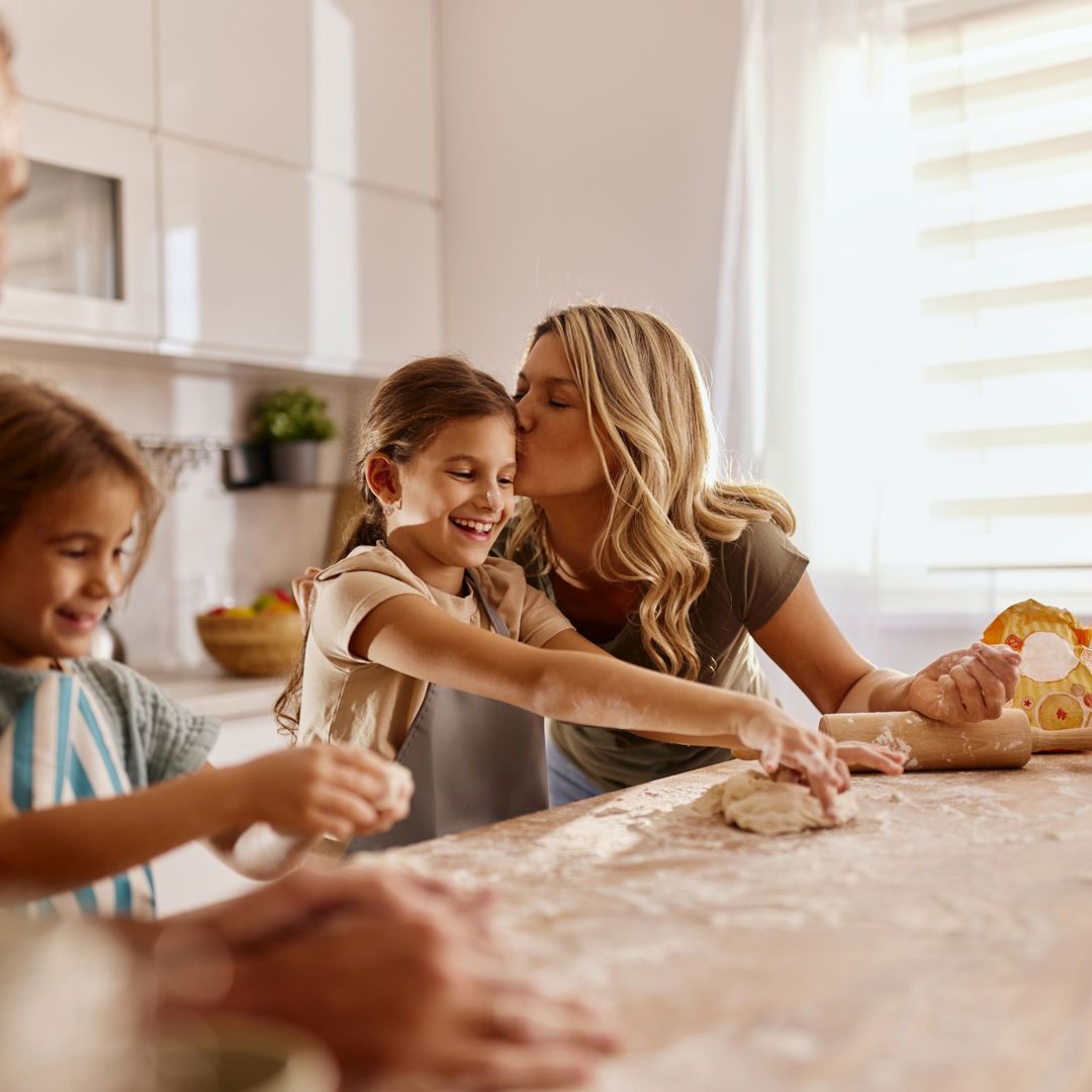 Adoptieverlof Hoe Werkt Het Gezin Bakken Keuken Verbindende Activiteit